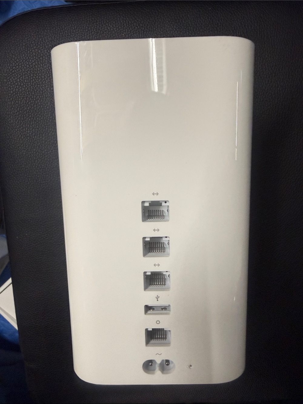 AirPort Extreme Router - Model A1521 - Picture 5 of 7